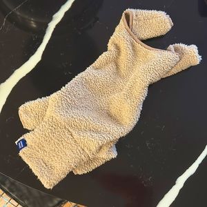 Little beast dog fleece in camel